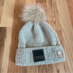 NWOT Colombia Winter Blur Pom Pom Beanie